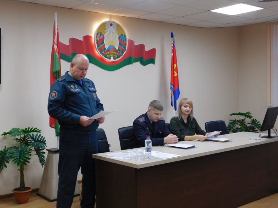 Единый день информирования прошел в Дятловском районном отделе